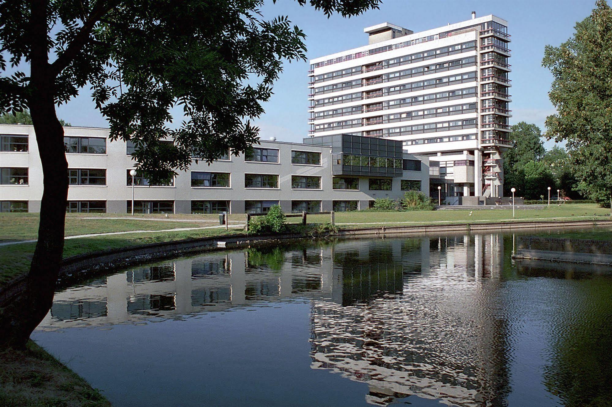 Hotel Wicc Wageningue Extérieur photo